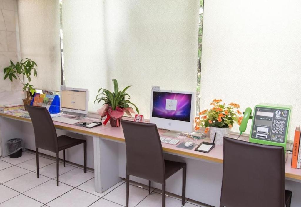 Plaza Annex Hotel 3*